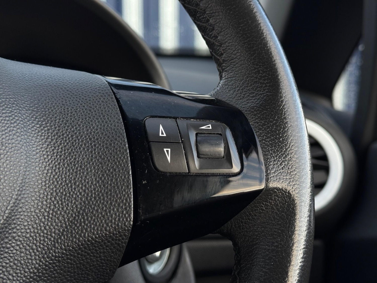 Used Vauxhall Corsa 2013 for sale - 77174615: Photo 23