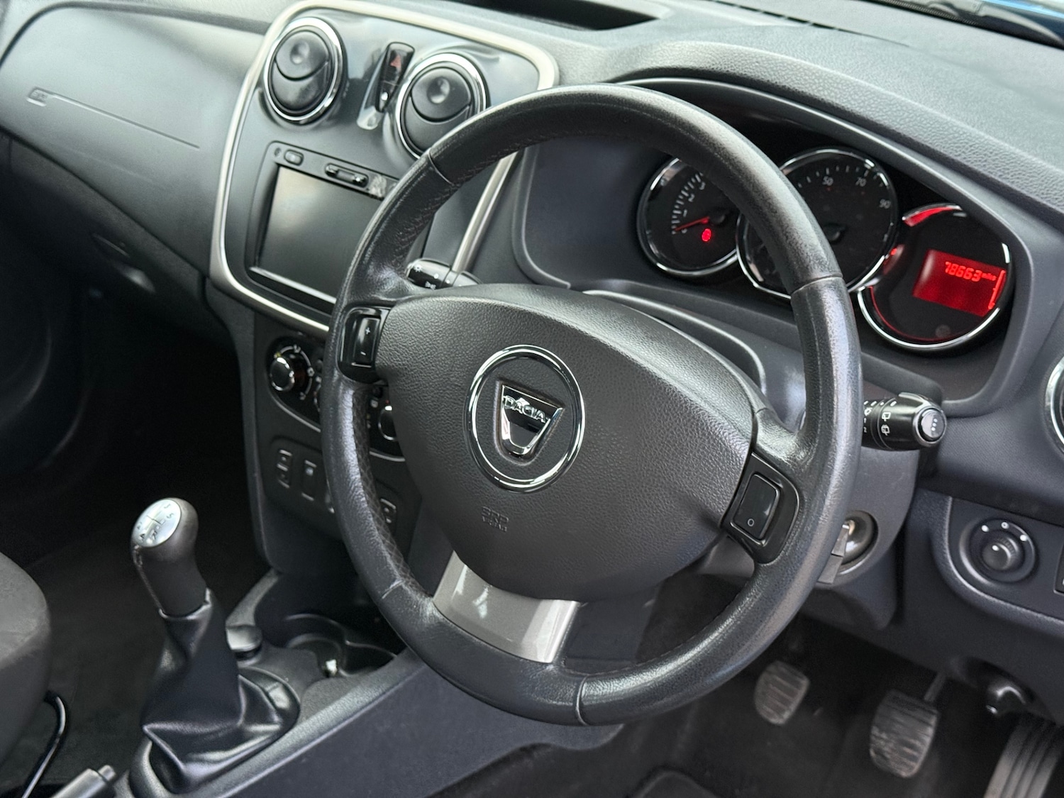 Used Dacia Sandero Stepway 2013 for sale - 76329645: Photo 3