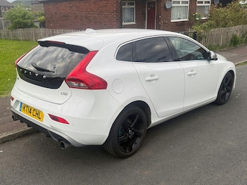 Used Volvo V40 2014 for sale - 78689335: Photo