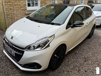Used Peugeot 208 2017 for sale - 77799150: Photo
