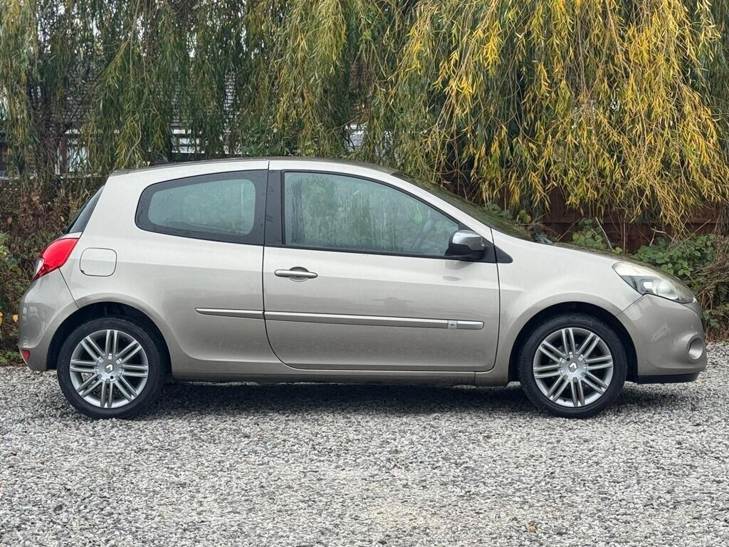 Used Renault Clio 2012 for sale - 77559873: Photo 11