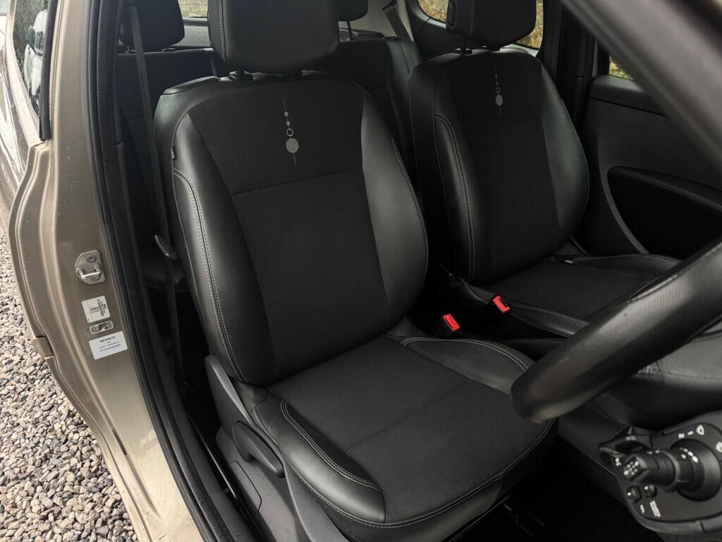 Used Renault Clio 2012 for sale - 77559873: Photo 21