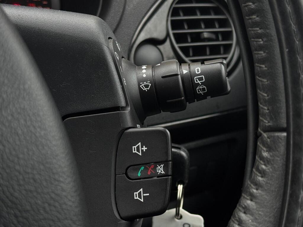 Used Renault Clio 2012 for sale - 77559873: Photo 33