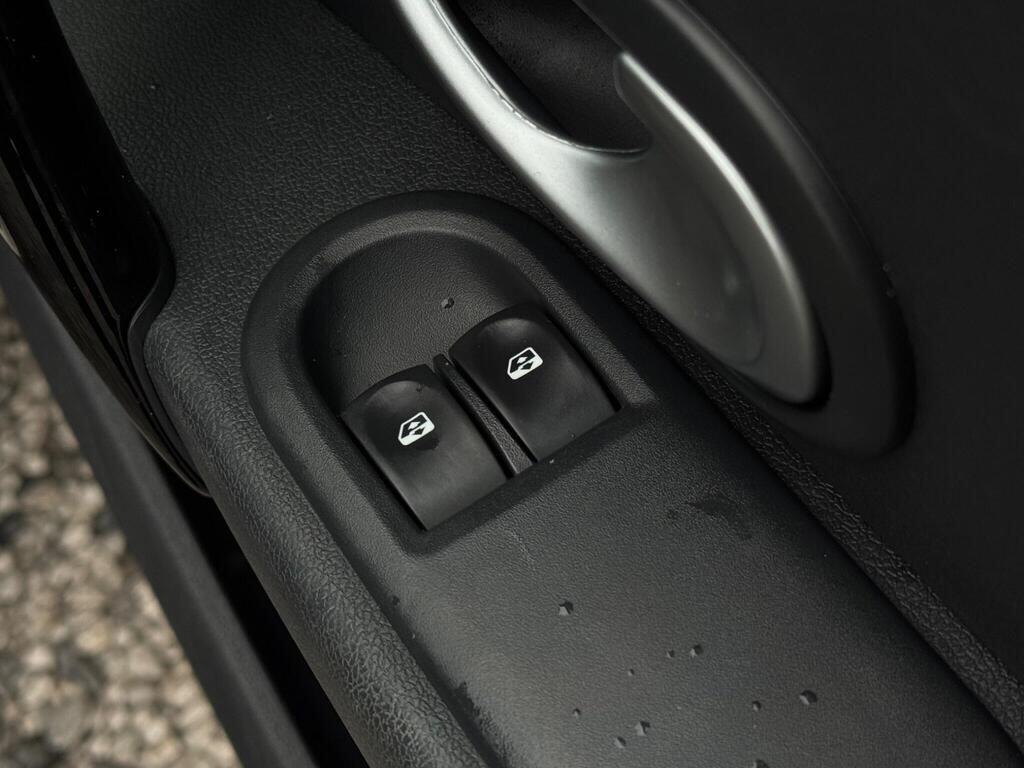 Used Renault Clio 2012 for sale - 77559873: Photo 54