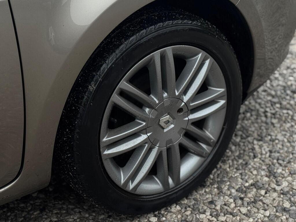 Used Renault Clio 2012 for sale - 77559873: Photo 64