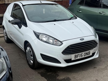 Used Ford Fiesta 2015 for sale - 78752365: Photo