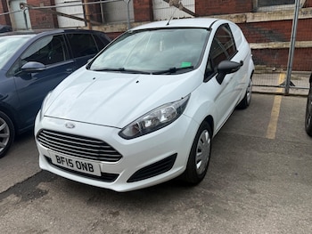 Used Ford Fiesta 2015 for sale - 78752365: Photo