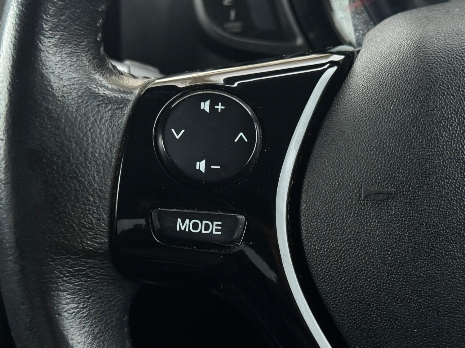 Used Peugeot 108 2015 for sale - 77386406: Photo 27