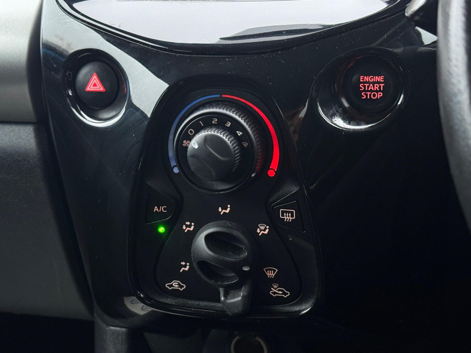 Used Peugeot 108 2015 for sale - 77386406: Photo 49