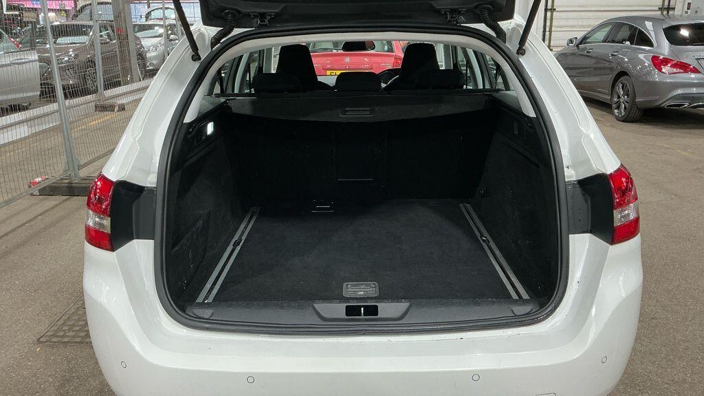 Used Peugeot 308 2015 for sale - 77386788: Photo 11