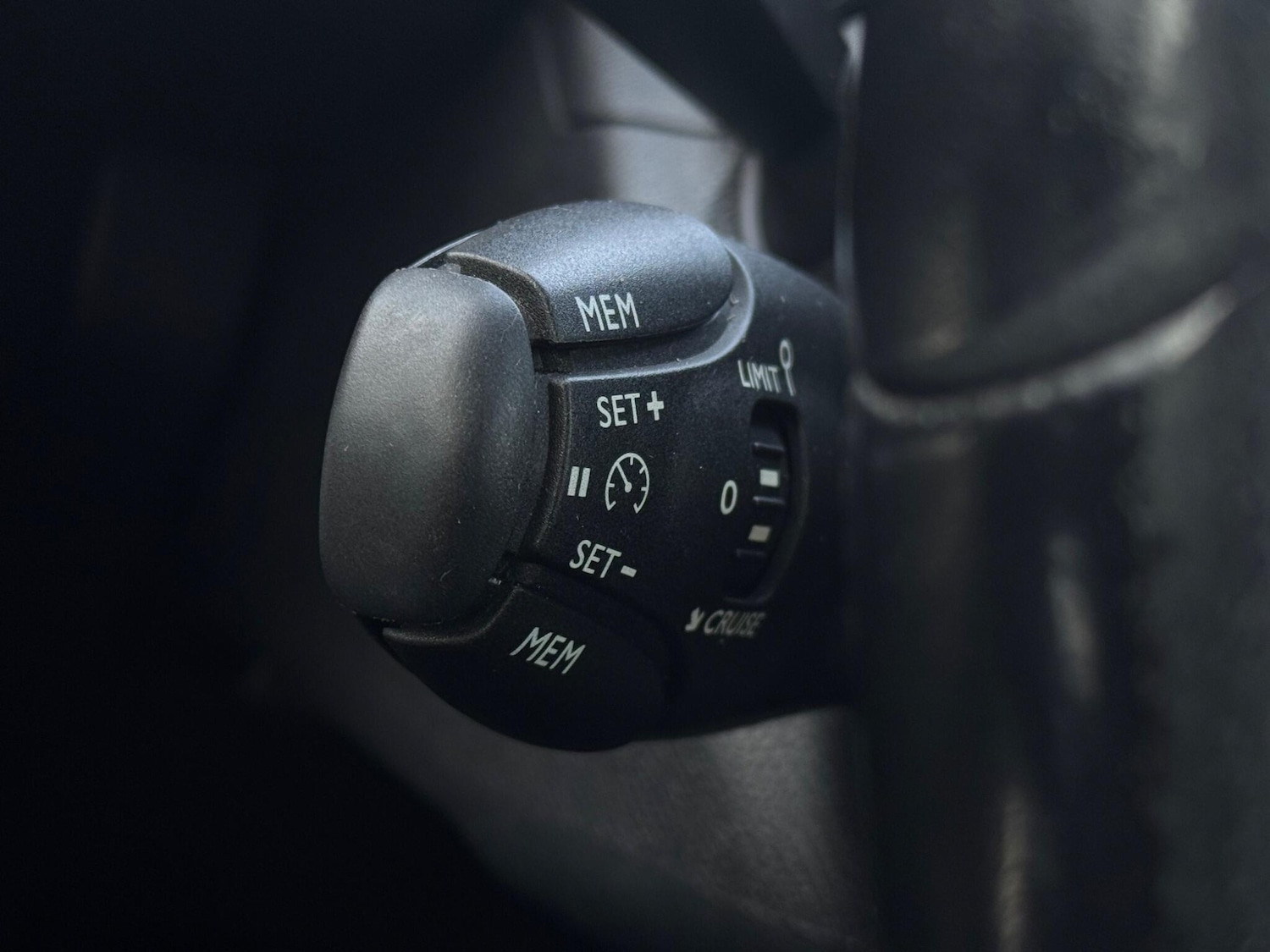 Used Peugeot 308 SW 2015 for sale - 77386788: Photo 37