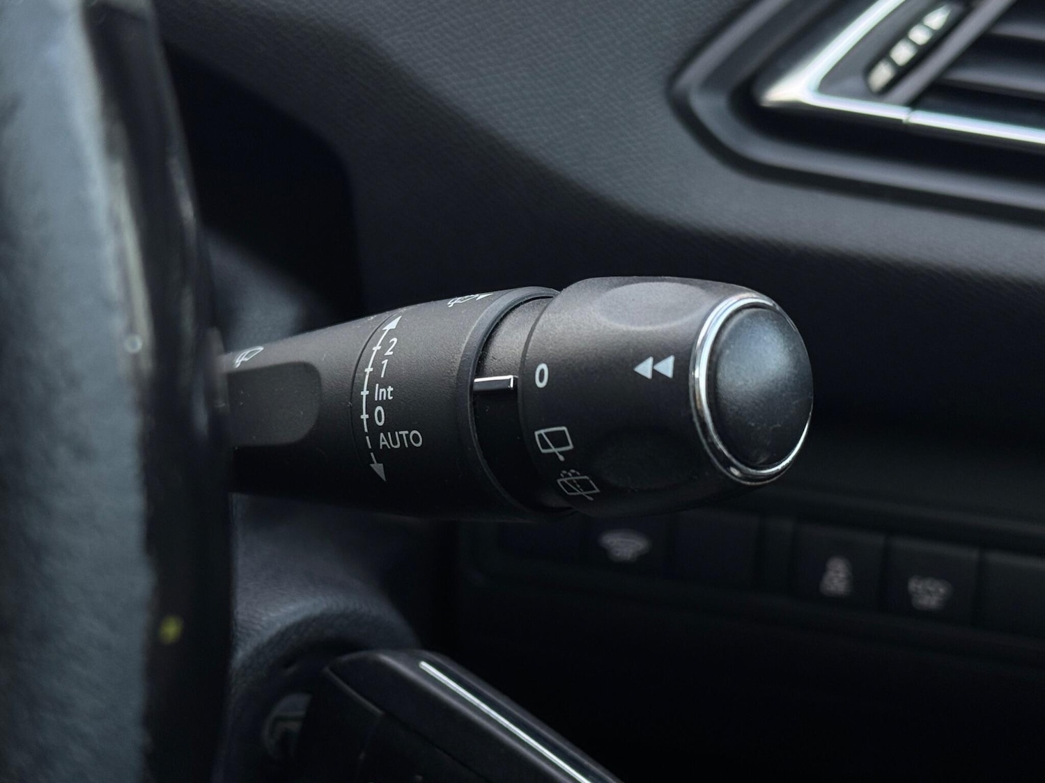 Used Peugeot 308 SW 2015 for sale - 77386788: Photo 38