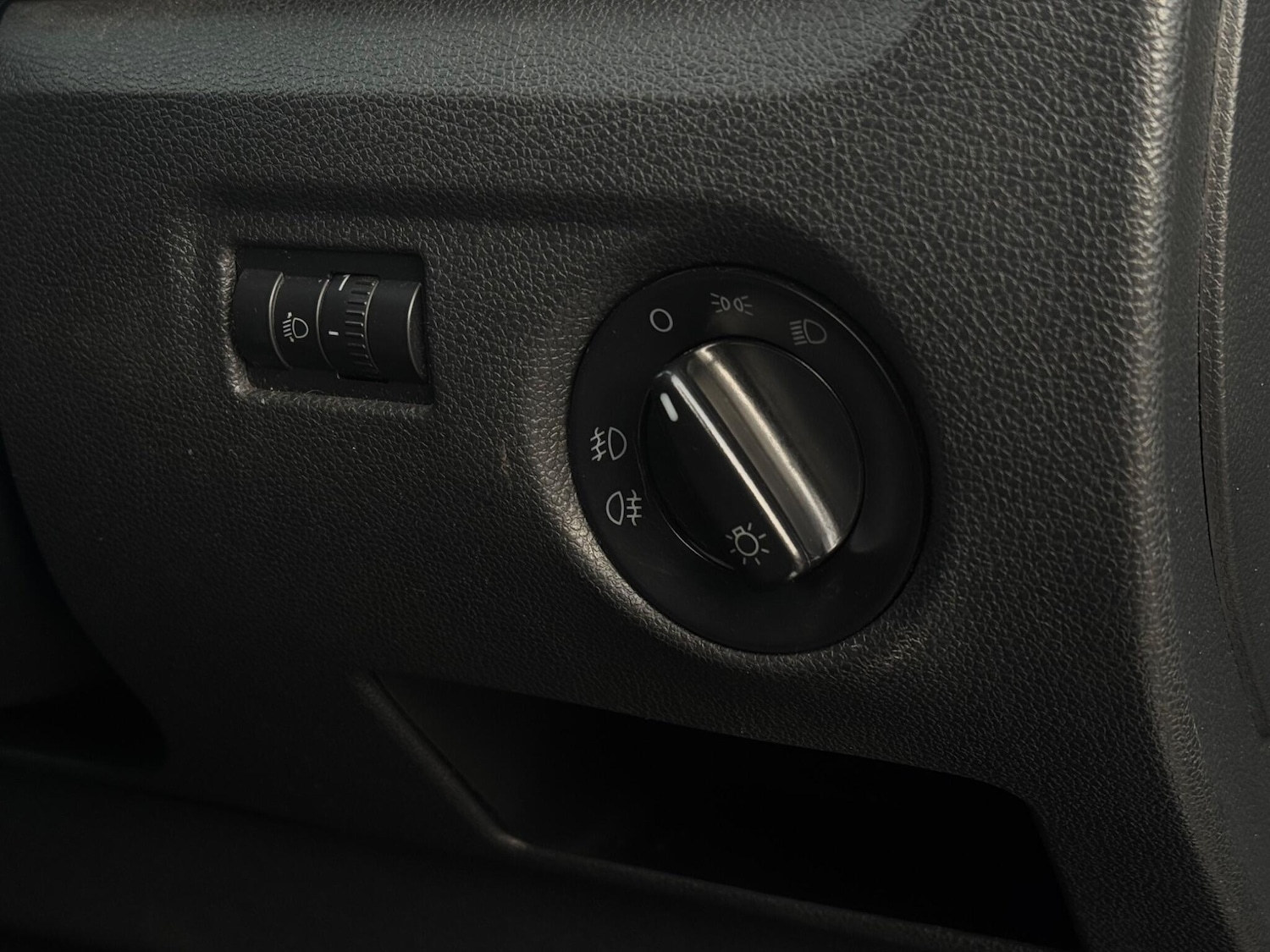 Used Skoda Fabia 2015 for sale - 77143107: Photo 52