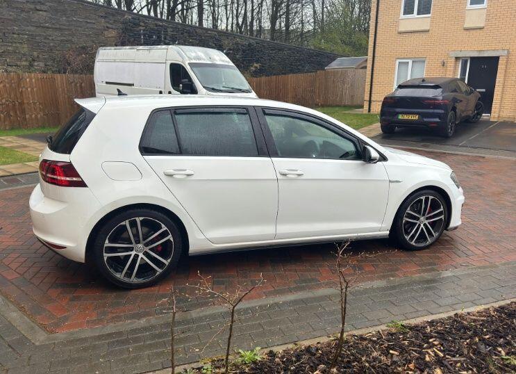 Used Volkswagen Golf 2016 for sale - 77939496: Photo 4