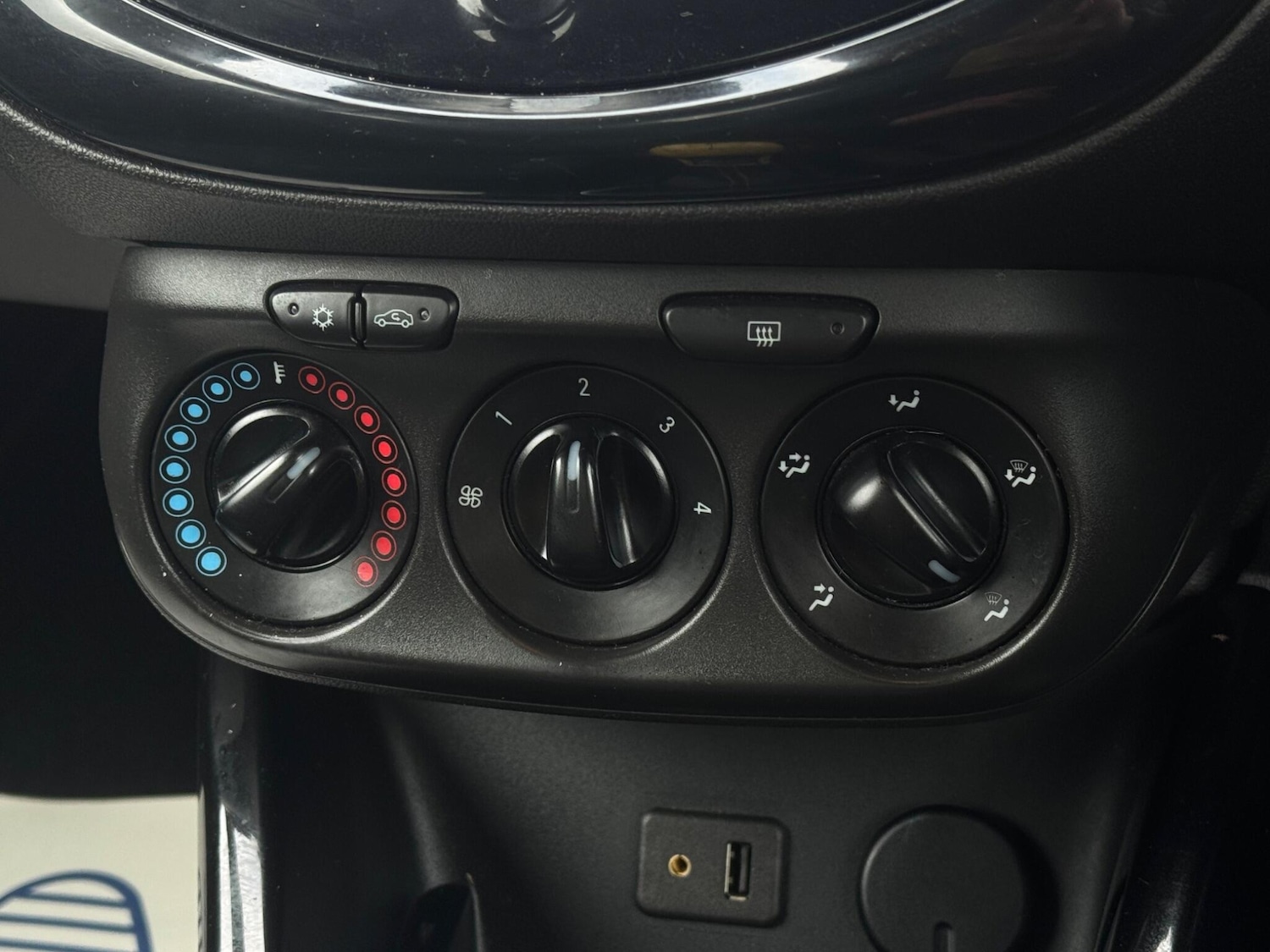 Used Vauxhall ADAM 2015 for sale - 77386430: Photo 51