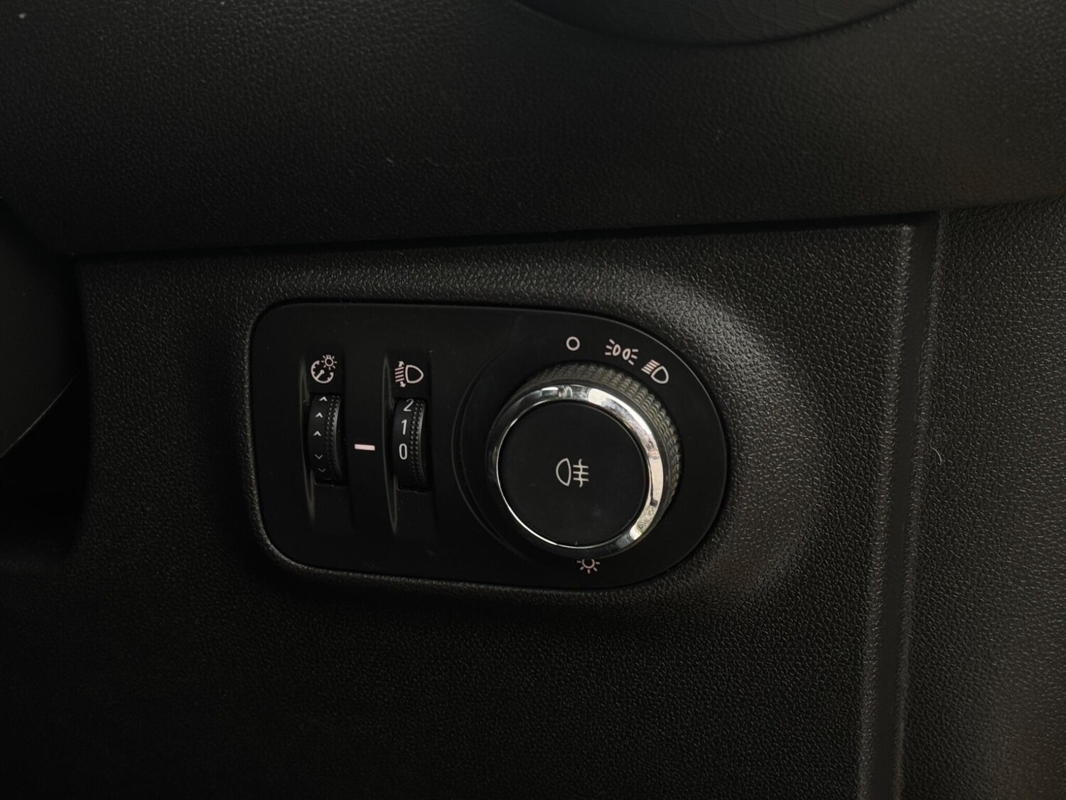 Used Vauxhall ADAM 2015 for sale - 77386430: Photo 58