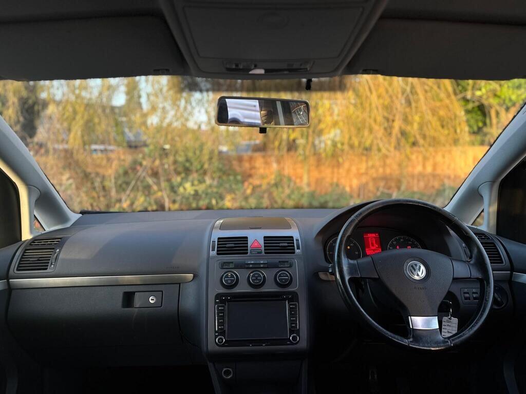 Used Volkswagen Touran 2009 for sale - 77130585: Photo 15