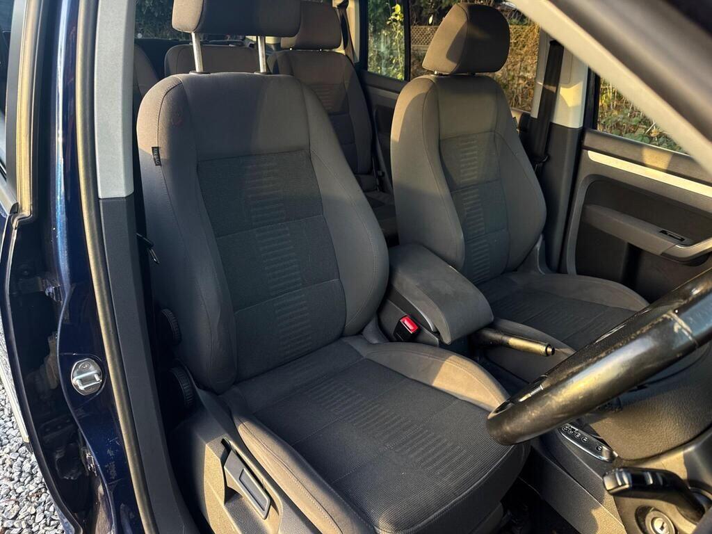 Used Volkswagen Touran 2009 for sale - 77130585: Photo 18