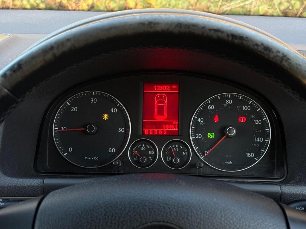 Used Volkswagen Touran 2009 for sale - 77130585: Photo 35