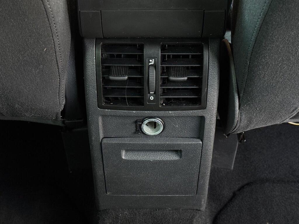 Used Volkswagen Touran 2009 for sale - 77130585: Photo 47