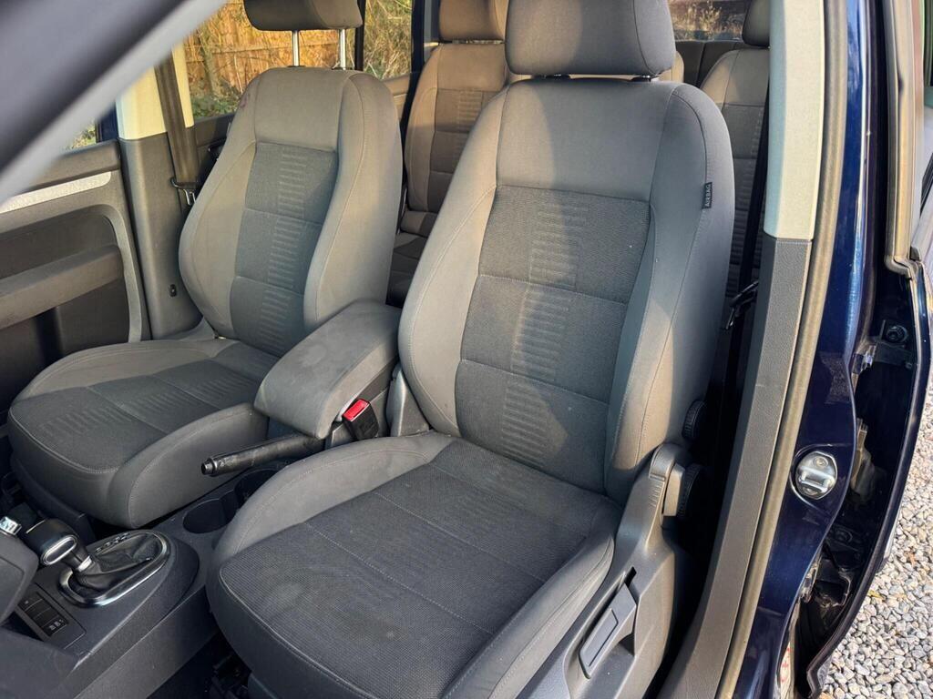 Used Volkswagen Touran 2009 for sale - 77559022: Photo 39