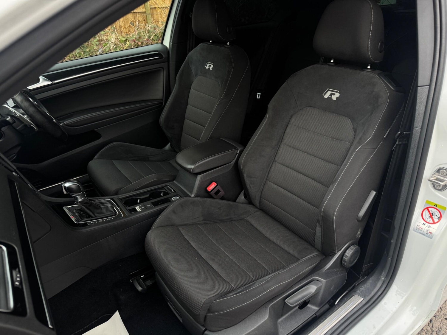 Used Volkswagen Golf 2017 for sale - 77538149: Photo 23