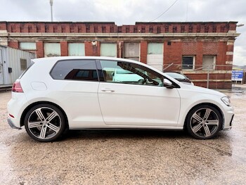 Used Volkswagen Golf 2017 for sale - 77538149: Photo