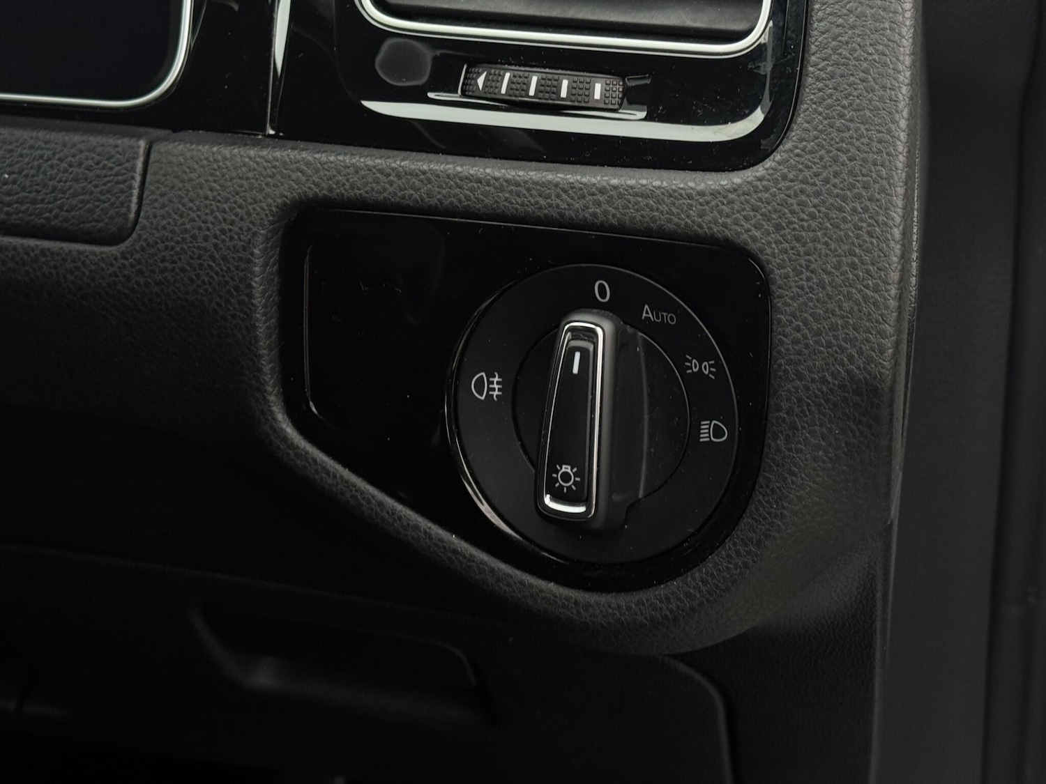 Used Volkswagen Golf 2017 for sale - 77538149: Photo 61