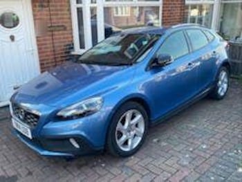 Used Volvo V40 2014 for sale - 78676153: Photo