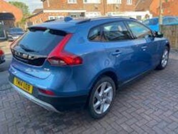 Used Volvo V40 2014 for sale - 78676153: Photo