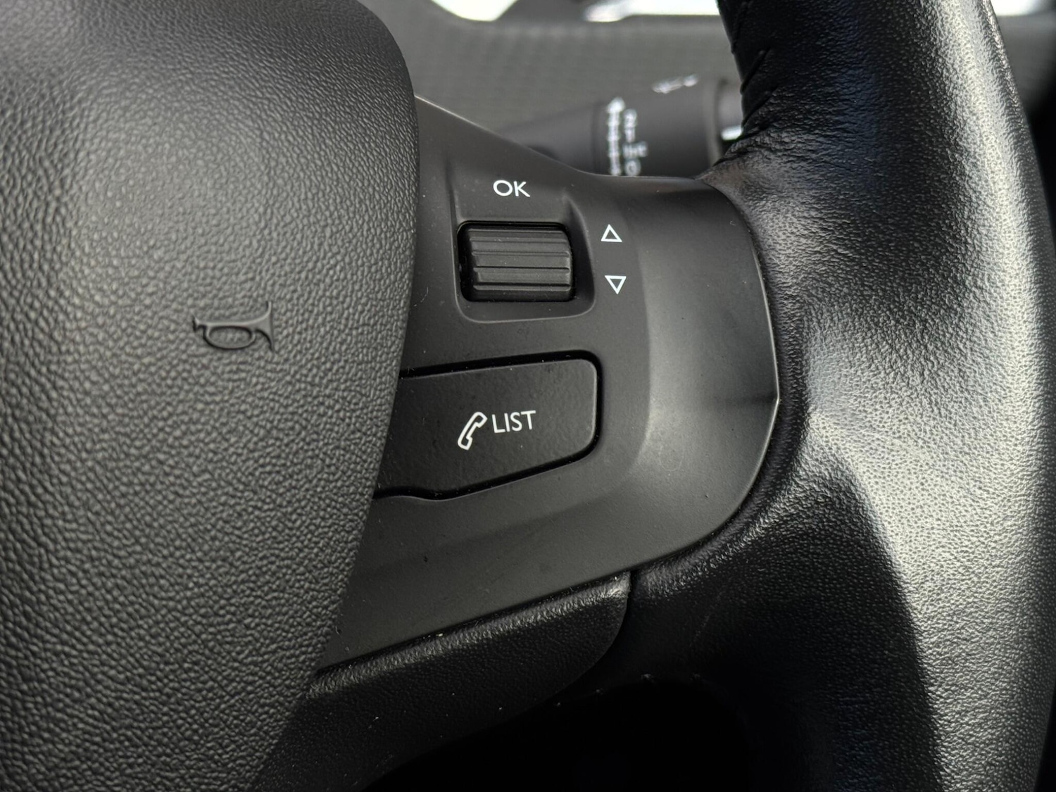 Used Peugeot 208 2018 for sale - 77130896: Photo 28