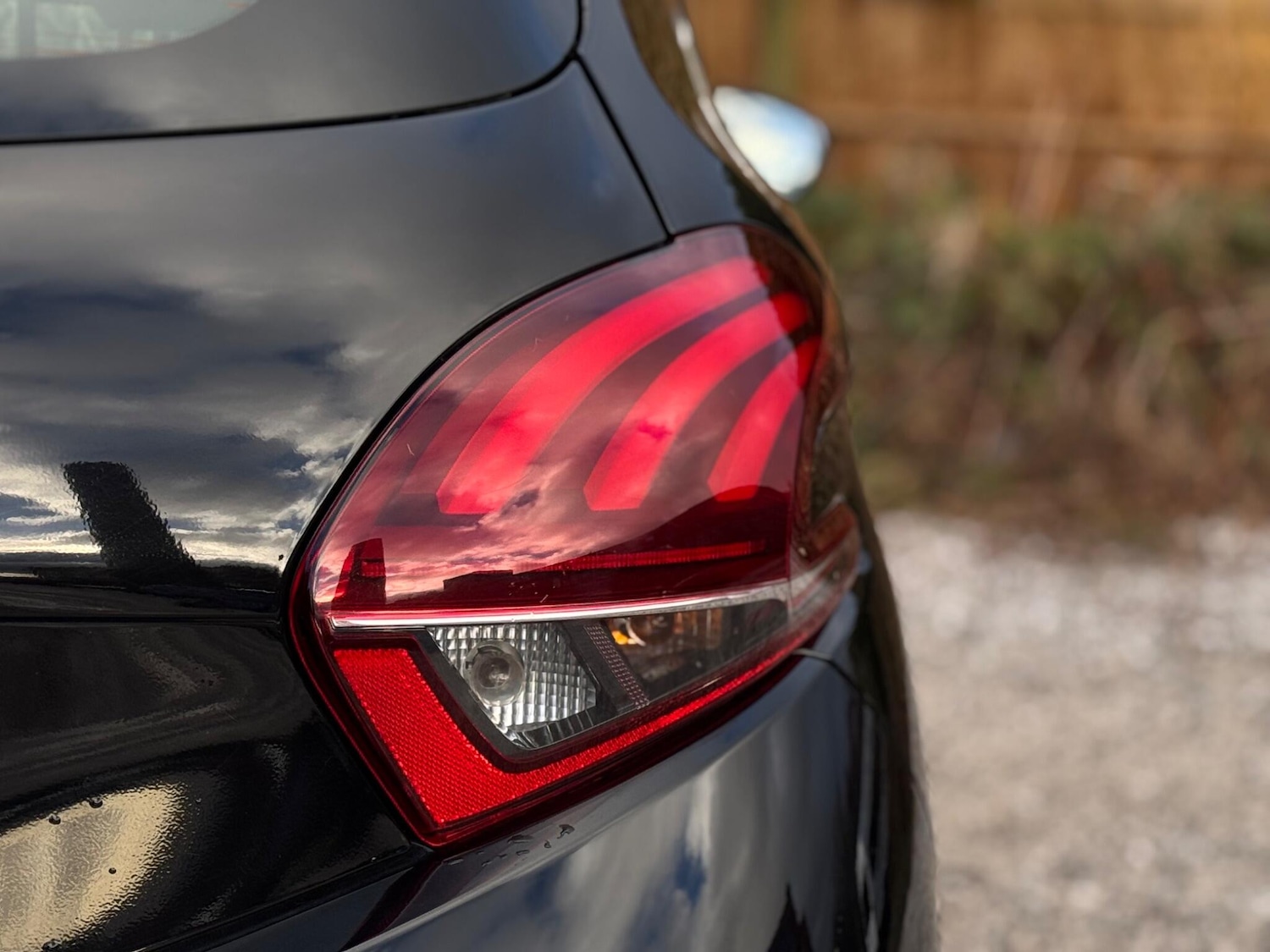 Used Peugeot 208 2018 for sale - 77130896: Photo 47