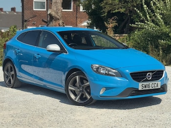 Used Volvo V40 2016 for sale - 79484884: Photo