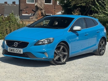 Used Volvo V40 2016 for sale - 79484884: Photo
