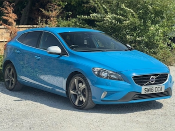 Used Volvo V40 2016 for sale - 79484884: Photo