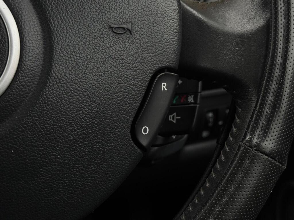 Used Renault Clio 2012 for sale - 77203646: Photo 24