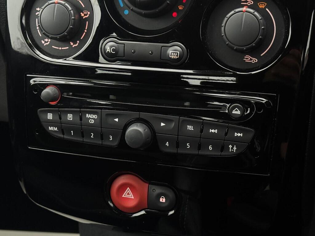 Used Renault Clio 2012 for sale - 77203646: Photo 28