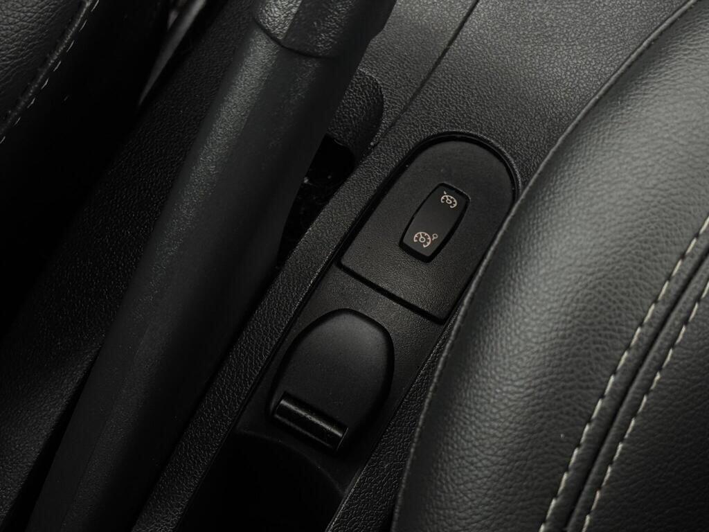 Used Renault Clio 2012 for sale - 77203646: Photo 29