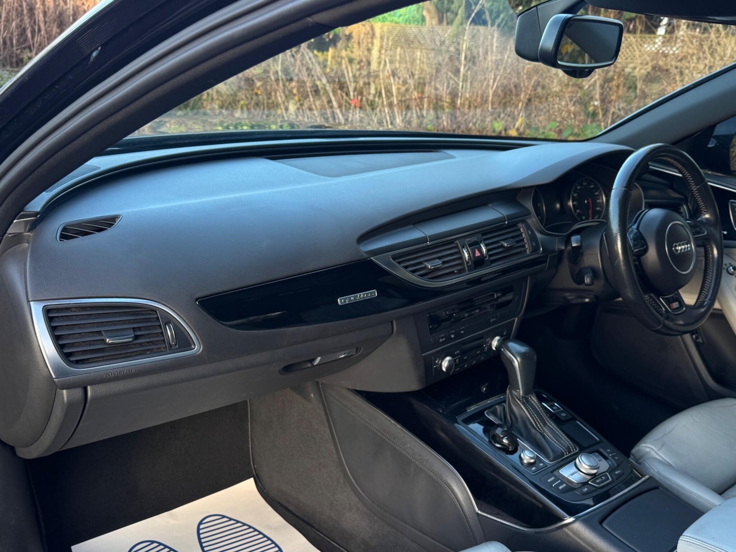 Used Audi A6 Saloon 2015 for sale - 77130657: Photo 17