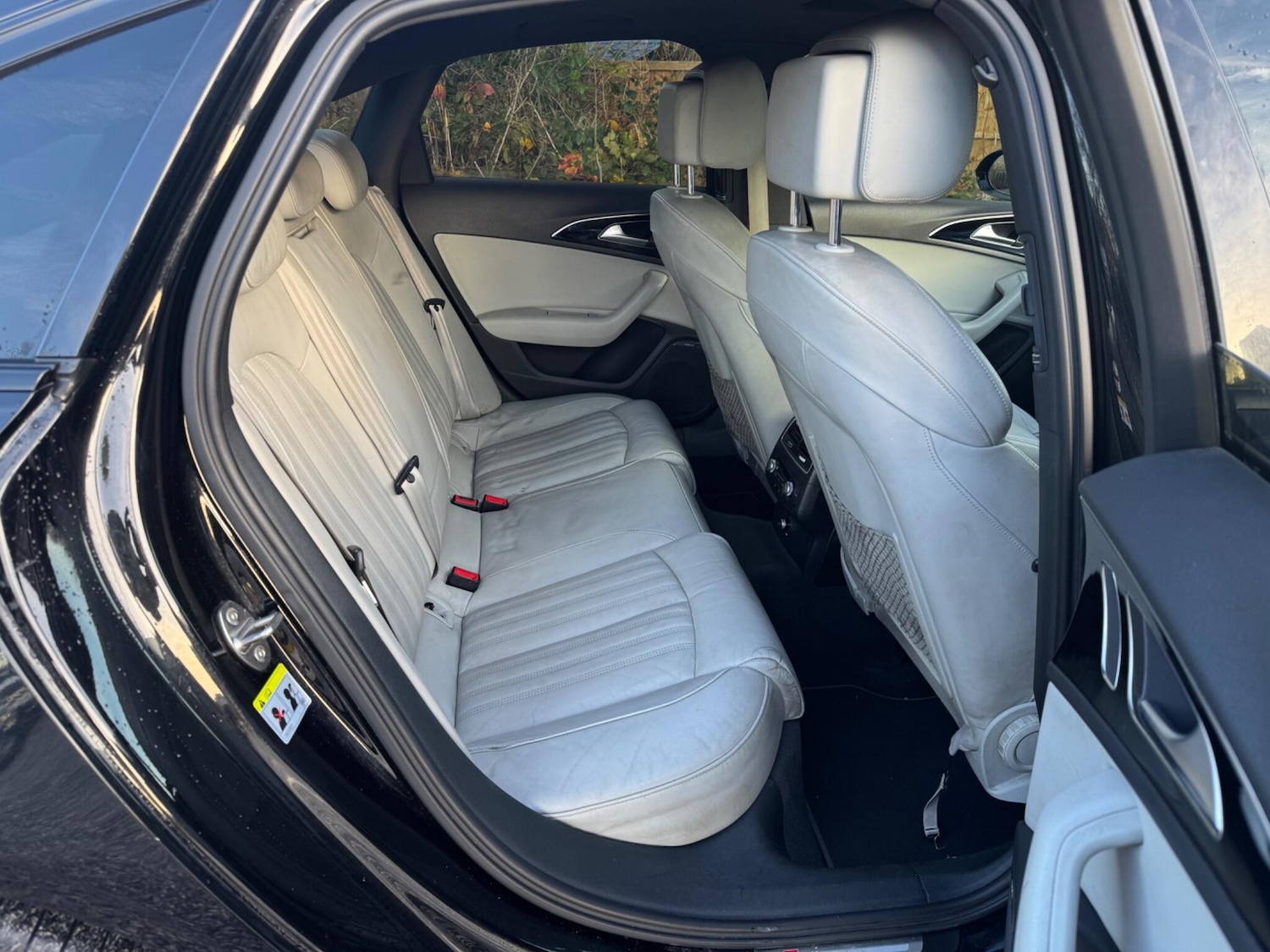 Used Audi A6 Saloon 2015 for sale - 77130657: Photo 22