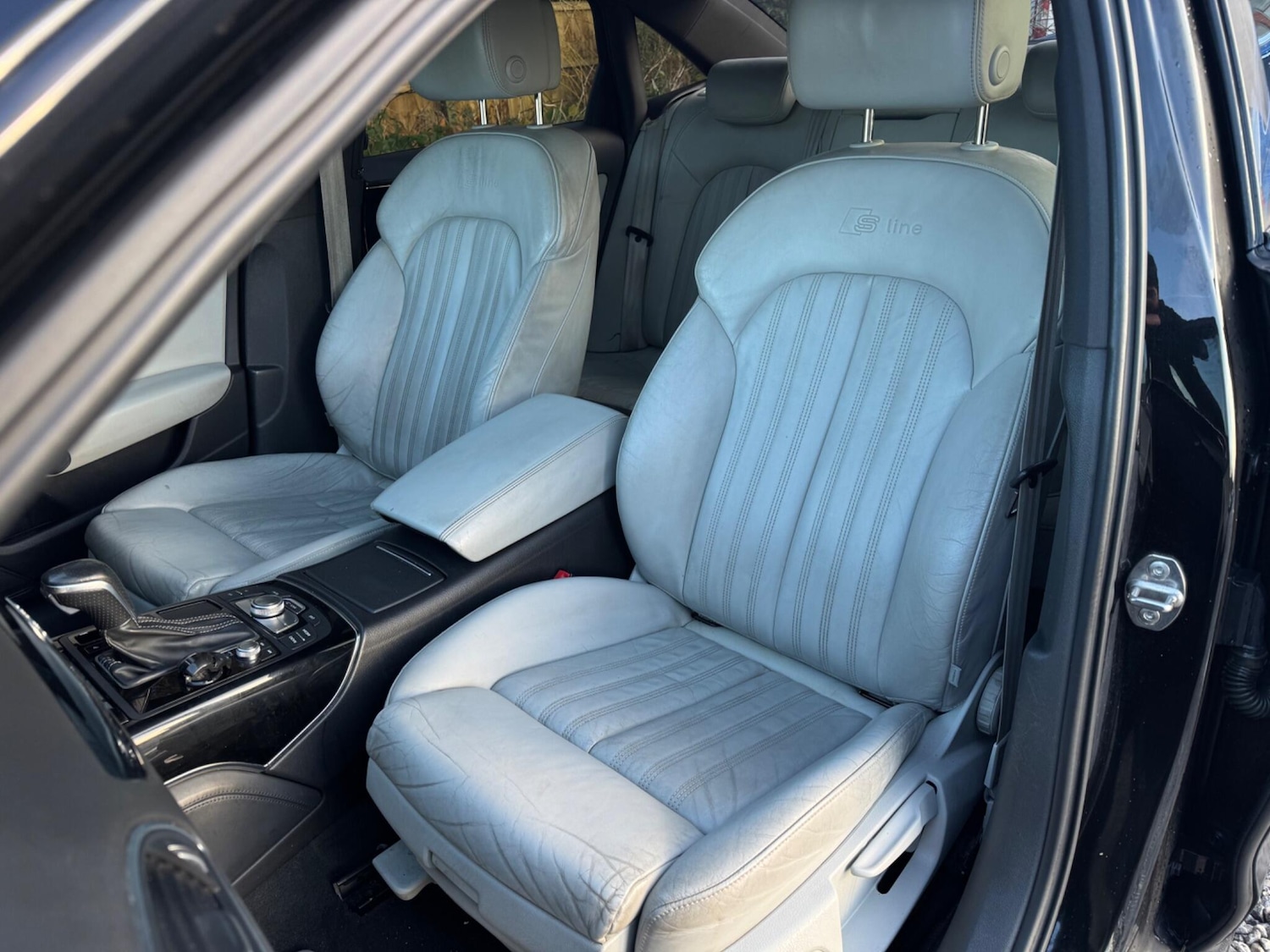 Used Audi A6 Saloon 2015 for sale - 77130657: Photo 26