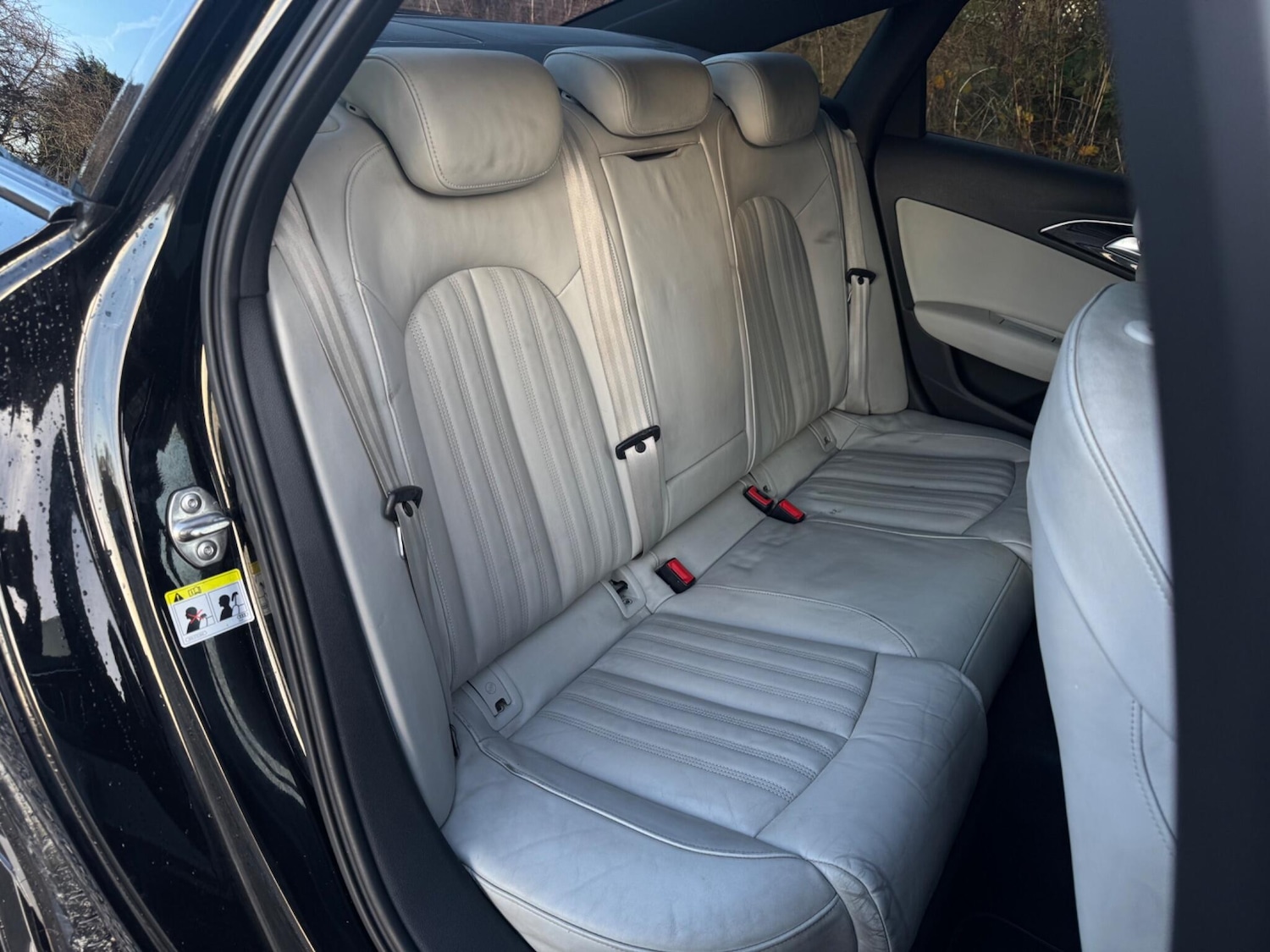 Used Audi A6 Saloon 2015 for sale - 77130657: Photo 27