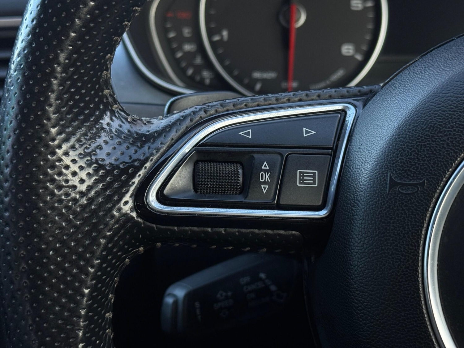 Used Audi A6 Saloon 2015 for sale - 77130657: Photo 33