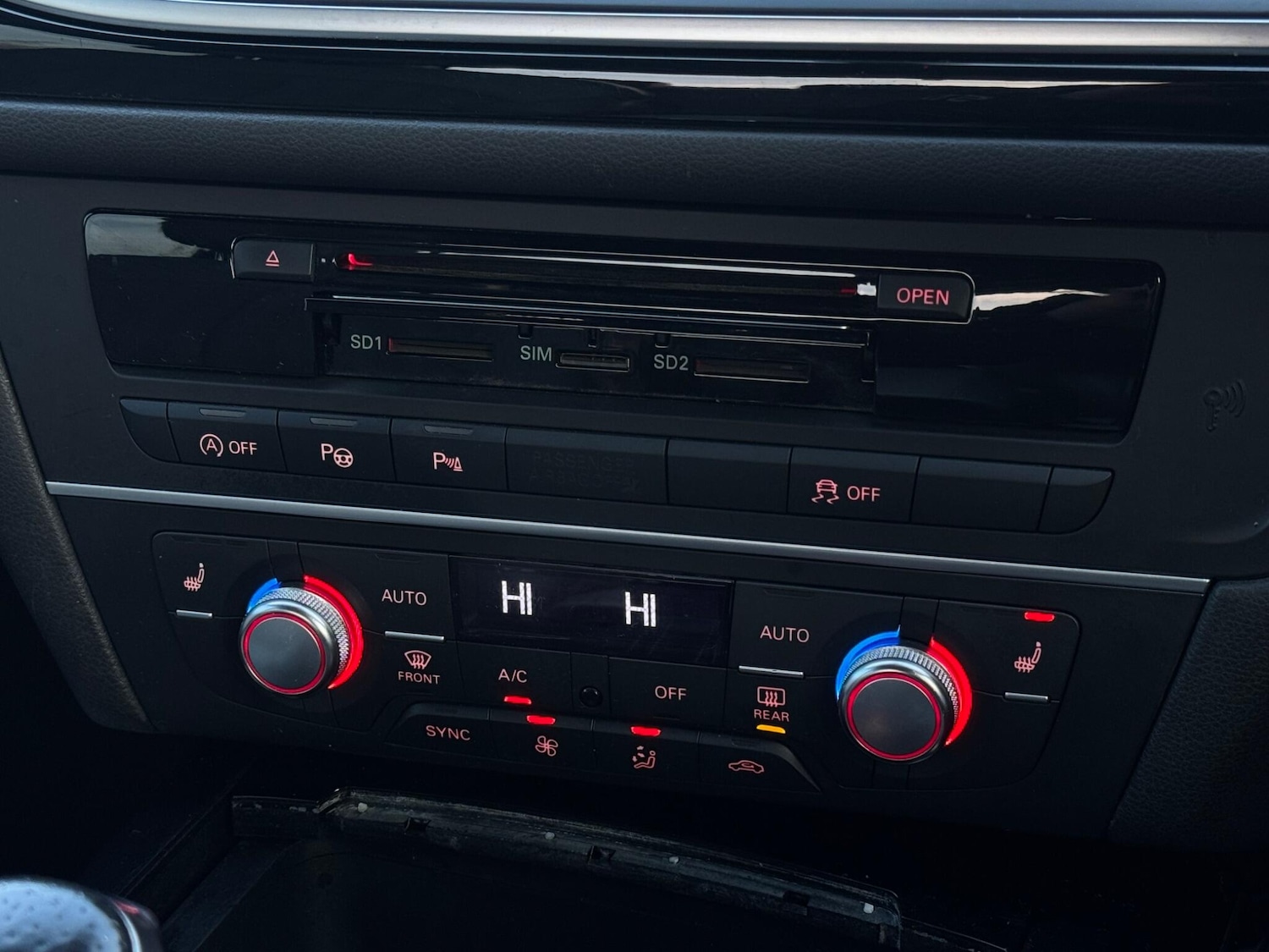 Used Audi A6 Saloon 2015 for sale - 77130657: Photo 54