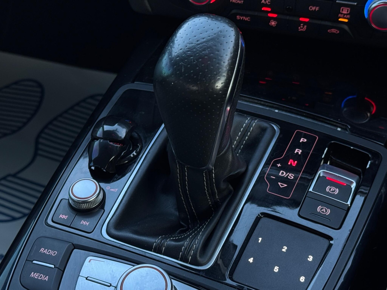 Used Audi A6 Saloon 2015 for sale - 77130657: Photo 57