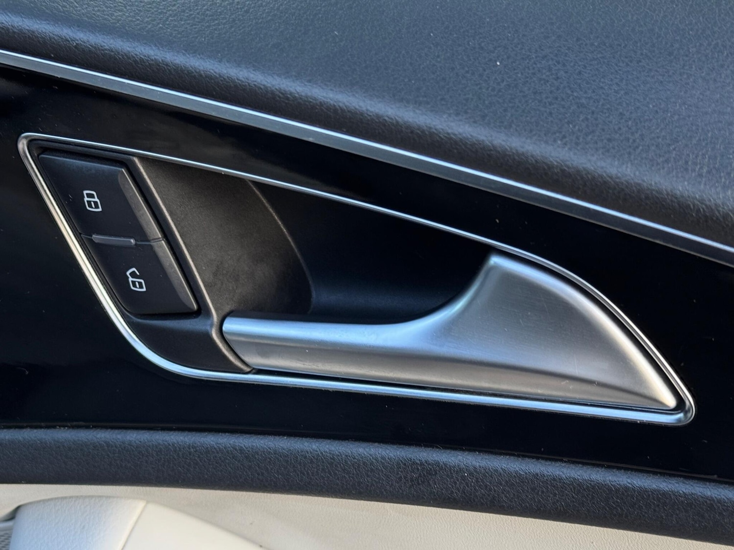 Used Audi A6 Saloon 2015 for sale - 77130657: Photo 66