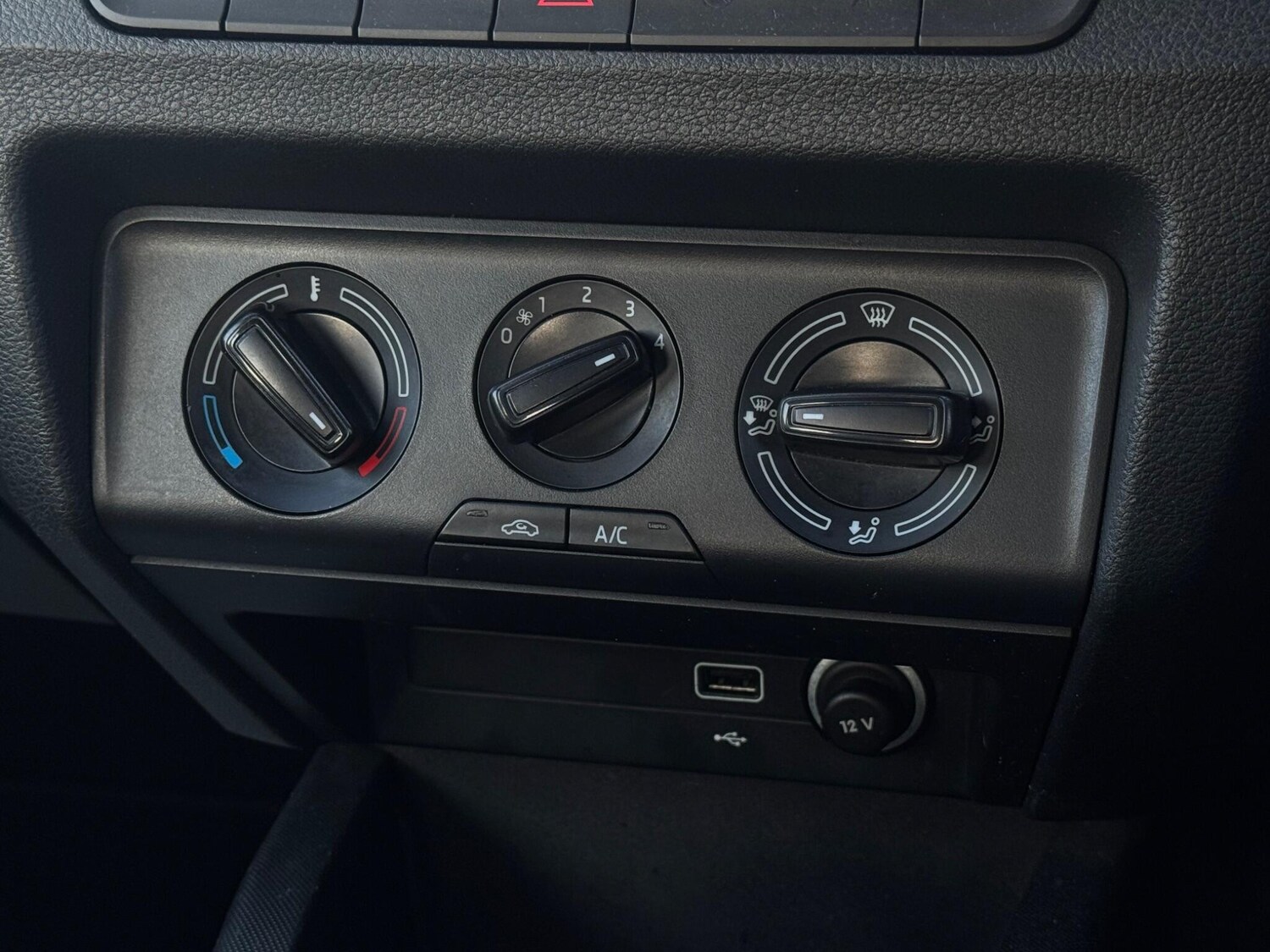 Used Skoda Fabia 2018 for sale - 77238498: Photo 45