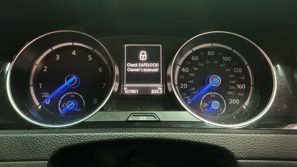 Used Volkswagen Golf 2014 for sale - 77853250: Photo 10