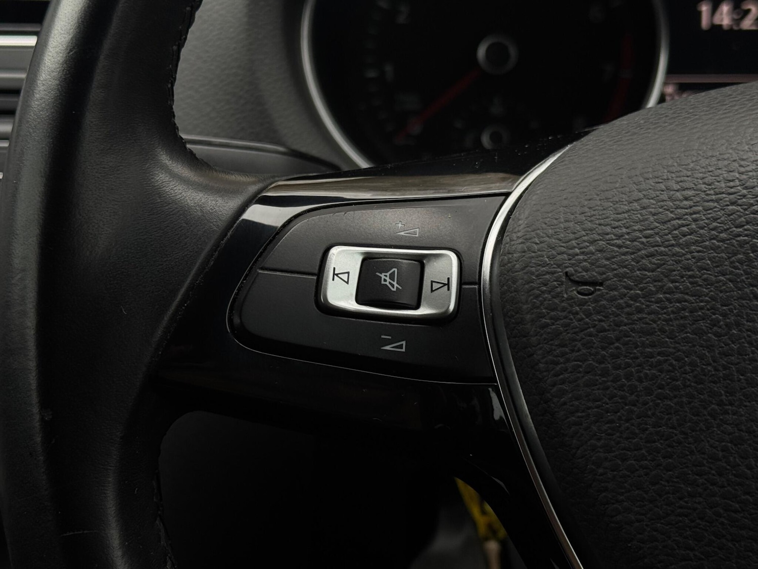 Used Volkswagen Polo 2014 for sale - 77647056: Photo 30