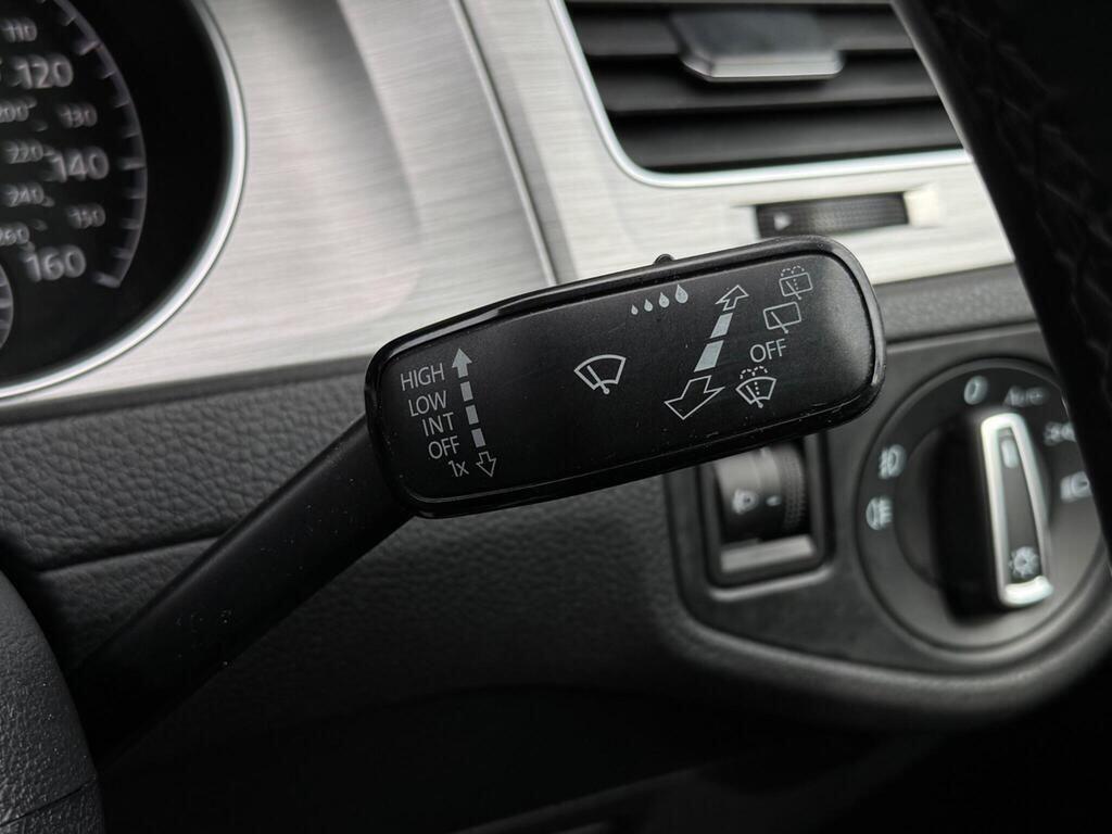 Used Volkswagen Golf 2015 for sale - 77131363: Photo 33